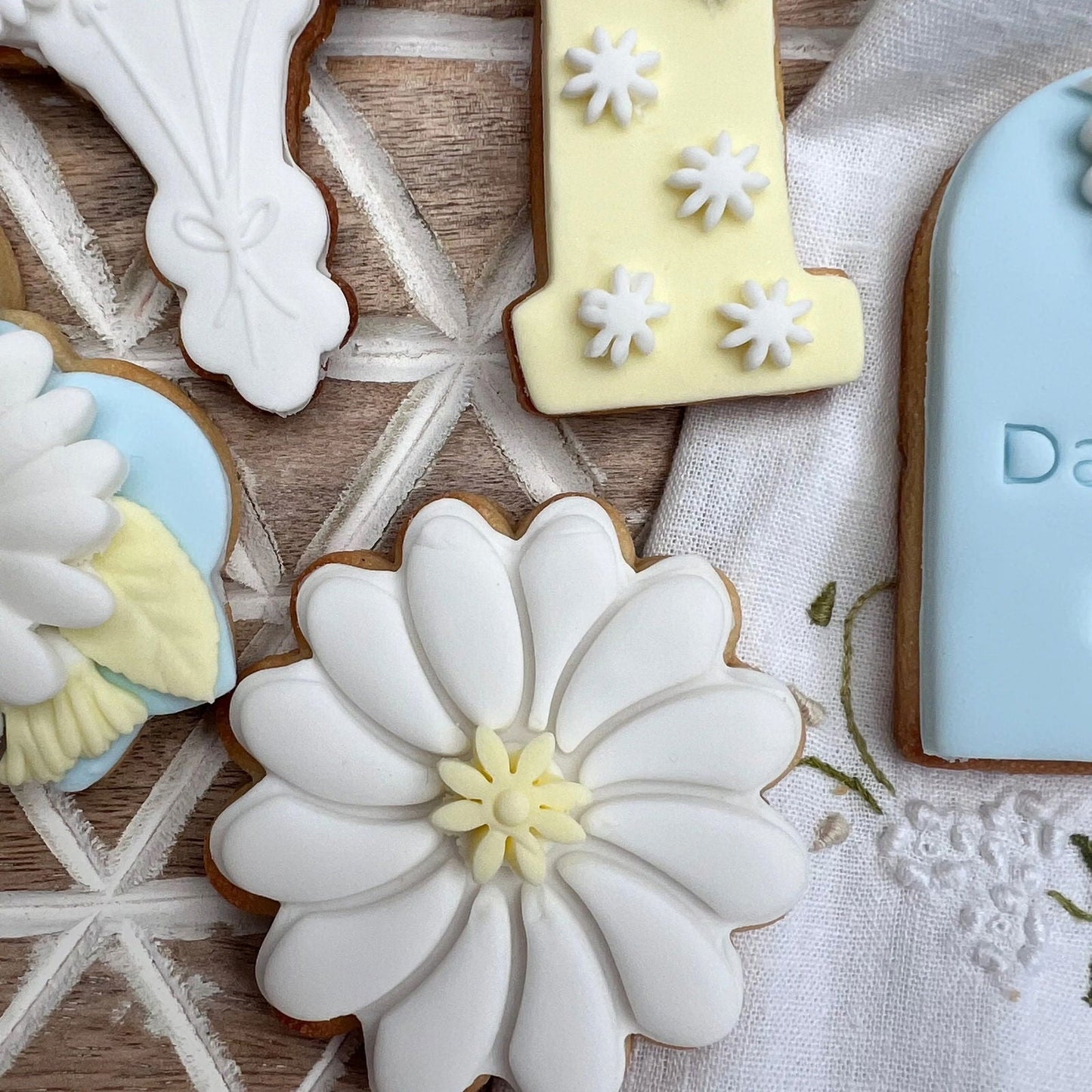 Special Daisy Cookies - Bake Me Happy Sunshine Coast